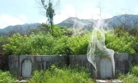 祖坟冒青烟什么意思?